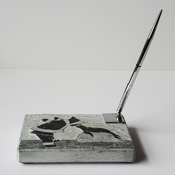 Vintage Siku Carved Soapstone Pen Holder Signed Siku Inuit Seal Made in Canada - Picture 5 of 10